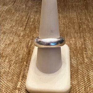 Hi West Silver Donut Ring SZ 8.5 - 8.75
Sterling Silver